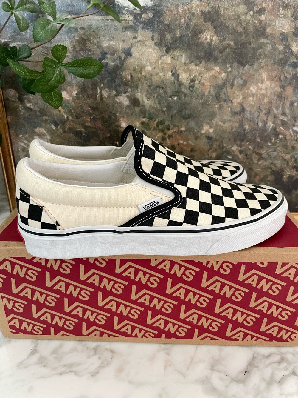 Vans slip on checkered black & white womens Size 8 new in box - Picture 4 of 7